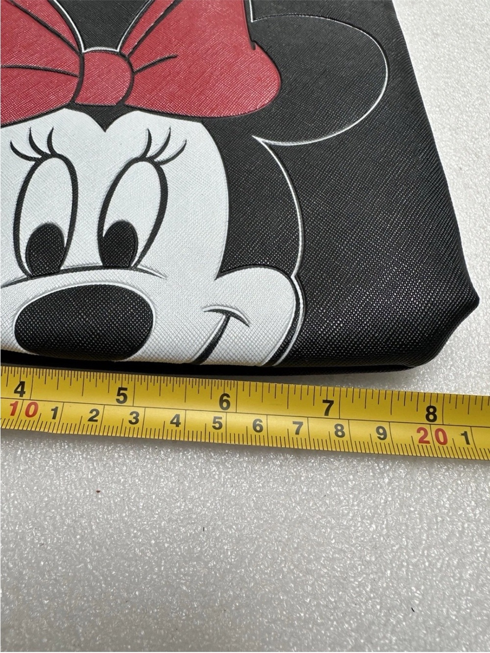 BRAND NEW DISNEY MINNIE MOUSE CROSSBODY PURSE PASSPORTS TRAVEL BAG 8.5”x 10.5” - Picture 7 of 13